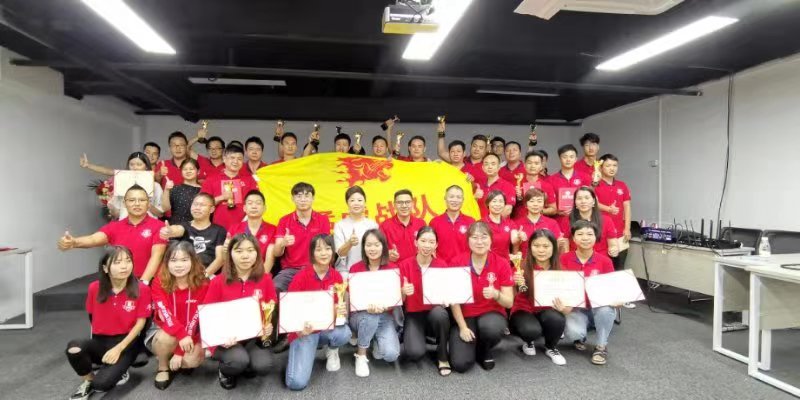 金威瑪出席佛山牛商爭霸賽企業(yè)總結(jié)會